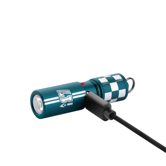 i17 Checkered Flag USB-C Rechargeable EDC Keychain Flashlight - Picture 6 of 12